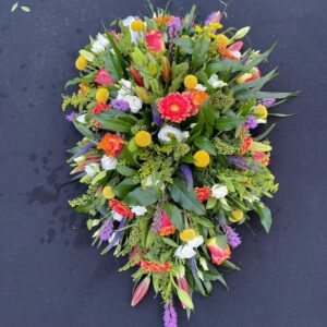 gemengde rouwtoef , roos, craspedia , gerbera, eustoma , lelie , liatris , groensoorten