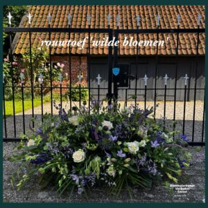 kistversiering 'Wilde Bloemen' 120 cm groot